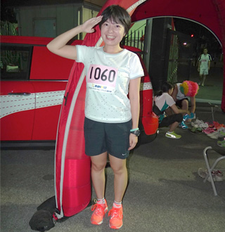 築地から参加の鷲野裕美子さん。飲み仲間たちと12時間の部に参加しました。